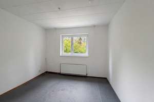 2 - Zimmer - Wohnung in Berlin - Lichterfelde / 2 Monatsmieten frei für den Mieter  möglich! – Die vollständige Adresse der Immobilie erhältst du vom Anbieter., 12203 Lichterfelde, Berlin – Vorschaubild 3