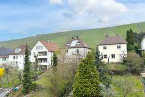 Gepflegtes 4 Familienhaus in ruhiger Lage, mit Balkon, Dachterrasse und 2 Garagen – Esslingen (Kreis) – Vorschaubild 3