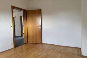 Moderne DG-Wohnung 98 qm, luftiges Wohnzimmer – Alsenplatz 3, 45138 Huttrop, Essen – Vorschaubild 16