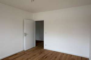 3-Zimmer-Wohnung mit großzügiger Loggia & inkl. Keller in Hamburg-Eißendorf – Strucksbarg 53, 21077 Eißendorf, Hamburg – Vorschaubild 11
