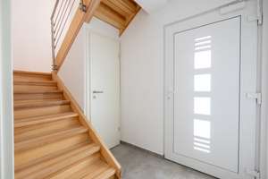 Exklusiv & Stilvoll – Gehobene 2-Zimmer-Wohnung mit hochwertiger Einbauküche! – Möhringer Straße 71, 78532 Tuttlingen – Vorschaubild 2