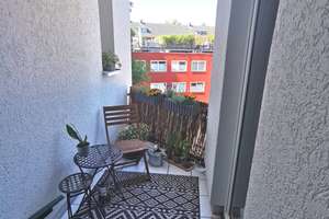 2,5 Raum - Altbau - Wohnung mit Einbauküche und Süd-West-Loggia in Essen Süd / Rüttenscheid