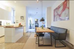 Urbanes Loftgefühl im Altbau – hochwertige 4-Zimmer-Wohnung mit Traumterrasse