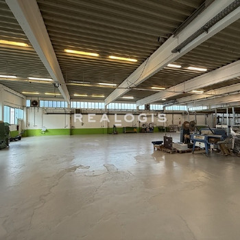 ca. 615 m² große, ebenerdige Lager-/Produktionsfläche mit Büro