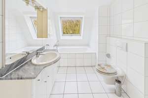 Wohntraum - Doppelhaushälfte mit Garten und Stellplatz in Marienburg – Die vollständige Adresse der Immobilie erhältst du vom Anbieter., 50968 Marienburg, Köln – Vorschaubild 9