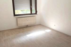 Großzügige 3-Zimmer-Wohnung in Neumarkt mit Einbauküche und Garage – Die vollständige Adresse der Immobilie erhältst du vom Anbieter., 92318 Neumarkt in der Oberpfalz – Vorschaubild 4