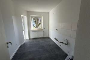 Kernsanierte 3-Zimmer-Wohnung mit Balkon (Innenhofausrichtung) – Malortiestraße 6, 30419 Herrenhausen, Hannover – Vorschaubild 1
