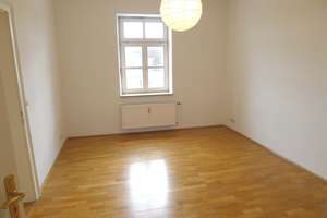 Schöne, helle 3-Zimmer-Altbauwohnung mit Wohnküche und Balkon am Pasinger Stadtpark! – Engelbertstraße 2, 81241 Pasing, München – Vorschaubild 25