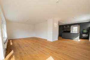 Alltagstaugliche 3-Zimmer-Wohnung in Düsseldorf Friedrichstadt – Talstraße 106d, 40215 Friedrichstadt, Düsseldorf – Vorschaubild 1