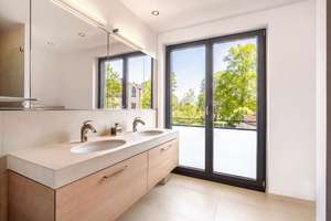 Haus-im-Haus: Großzügiges Domizil in stylischer Design-Ästhetik mit sonnigem Garten – Die vollständige Adresse der Immobilie erhältst du vom Anbieter., 81927 Englschalking, München – Vorschaubild 6