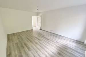 Frisch renovierte 4-Zimmer-Wohnung mit Balkon und Gäste-WC! – Katernberger Str. 21-25, 45327 Katernberg, Essen – Vorschaubild 12