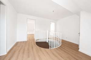 Wohnen auf zwei Ebenen! Helle Maisonettewohnung mit Balkon und Garage in Köln-Mengenich – 50829 Bocklemünd/Mengenich, Köln – Vorschaubild 17