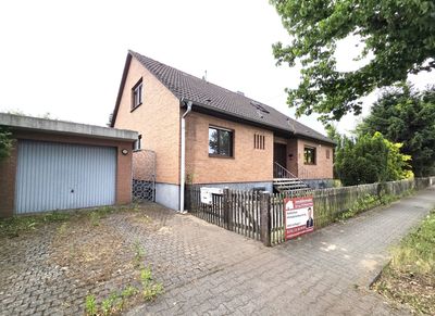 Zweifamilienhaus mit Garage im Südwesten Dieburgs