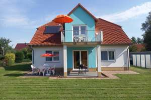 Freistehendes 6-Zimmer-Haus mit 2 Wohnungen in Südlage