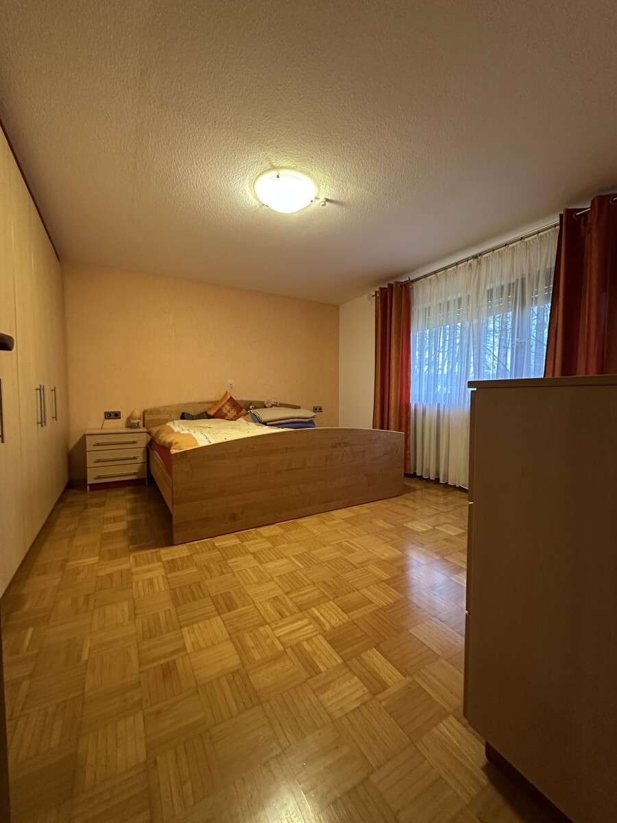 Immobilie in Ingelfingen - Raum zum Leben: Großes Einfamilienhaus mit Garage und viel Potenzial - Bild 8