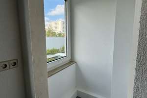Große 4-Zimmer-Wohnung mit Balkon –Frisch renoviert NÄHE PORSCHE  – Gänsebergstraße 11, 70437 Rot, Stuttgart – Vorschaubild 10