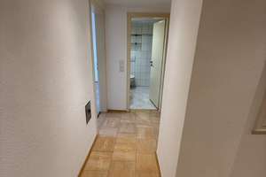 Parterrewohnung mit separatem Eingang und Einbauküche in Solingen – Untenhöhscheid 74, 42657 Burg/Höhscheid, Solingen – Vorschaubild 4