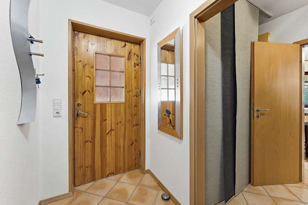 Immobilie in Worpswede - Charmantes Holzbohlenhaus mit Einliegerwohnung und großem Garten - Bild 3