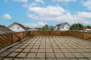 Gepflegtes 2-Familienhaus mit 5 Stellplätzen und großem Garten – Die vollständige Adresse der Immobilie erhältst du vom Anbieter., 78737 Fluorn-Winzeln – Vorschaubild 3