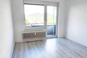 1Z ETW, im 4.OG, 23 qm inkl Balkon, in Heidelberg + Stellplatz und Kellerabteil – Czernyring 10, 69115 Bergheim, Heidelberg – Vorschaubild 1