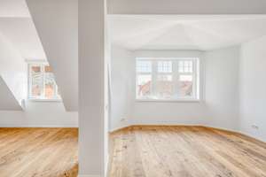 Liebevolle Dachgeschoss-Maisonette im kernsanierten Altbau – Die vollständige Adresse der Immobilie erhältst du vom Anbieter., 14195 Dahlem, Berlin – Vorschaubild 2