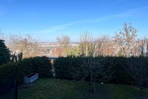 Möblierte 2-Zimmer-Wohnung mit Balkon und traumhaftem Weitblick über Stuttgart
