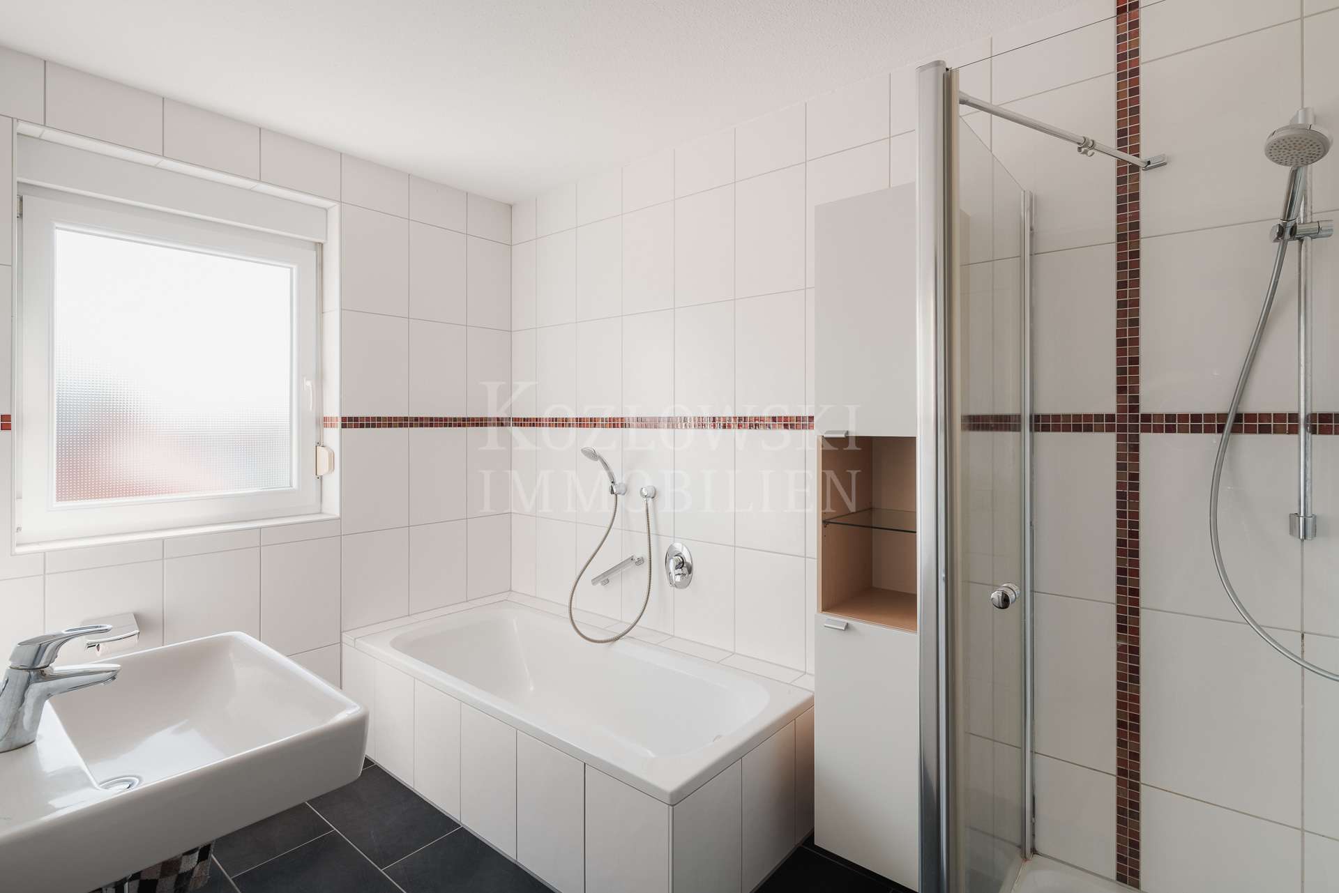 Immobilie in Deidesheim - Ganz oben mit Fernblick - Bezugsfreie Dachwohnung mit Sonnenterrasse! - Bild 8