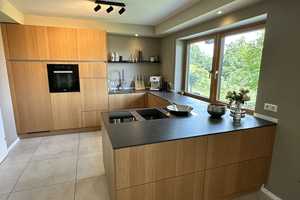 DIPLOM-Immowirt MAIER !! Exklusive-Sonnendurchflutete Villa mit einmaligen Weitblick ins Rottal !! – Rottal-Inn (Kreis) – Vorschaubild 8