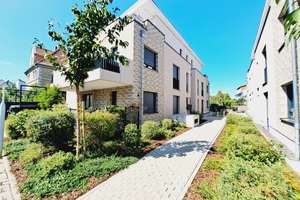 Mainz: Dreizimmerwohnung mit EBK, Balkon und Stellplatz in Finthen