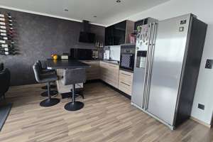 2-Zimmer-Wohnung mit Penthouse-Flair und gehobener Innenausstattung mit Balkon (Reserviert)  – Wilhelm-Hauff-Straße 34, 86161 Wolfram-und Herrenbachviertel, Augsburg – Vorschaubild 4