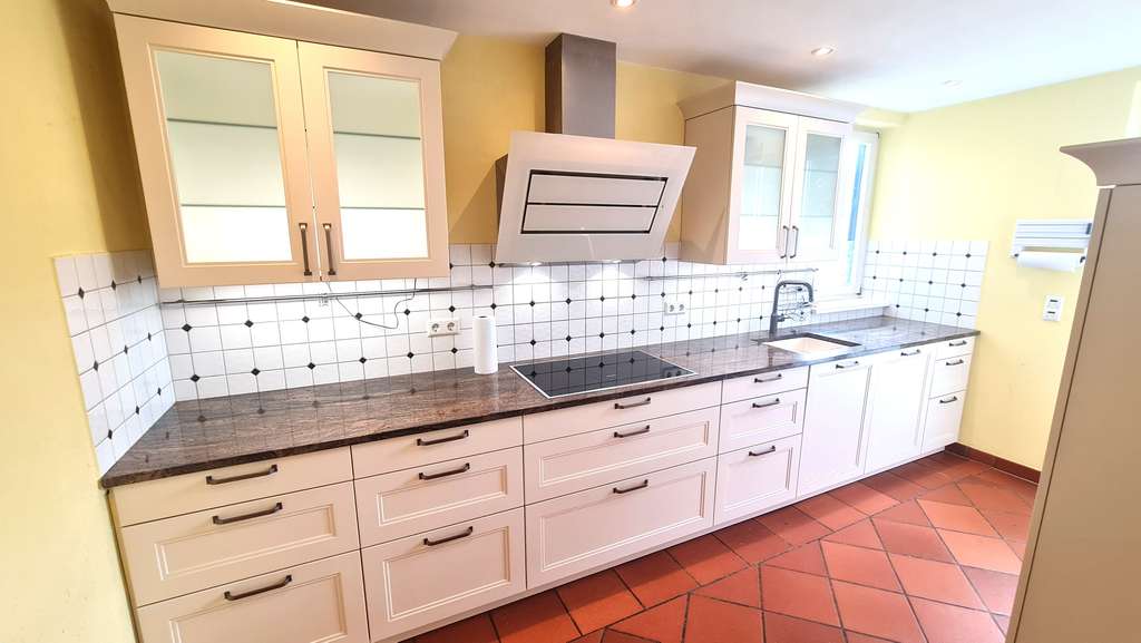 Immobilie in Schwalmstadt - Außergewöhnlich viel Platz in ruhiger Wohnlage von Ziegenhain - Bild 2