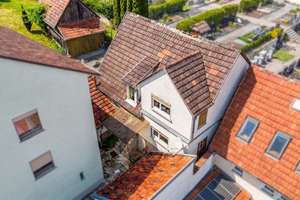Erlabrunn: Schön Wohnen mit Weitblick – Die vollständige Adresse der Immobilie erhältst du vom Anbieter., 97250 Erlabrunn – Vorschaubild 2
