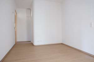 Traumhafte, sanierte 3-Zimmer-Wohnung mit Küche und Süd-Balkon in Stadtfeld Ost – Robert-Seitz-Straße 2, 39108 Stadtfeld Ost, Magdeburg – Vorschaubild 9