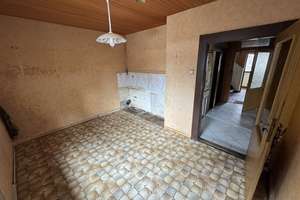 Charmante Stadtvilla mit großem Grundstück und Entwicklungspotenzial in Fürth – Die vollständige Adresse der Immobilie erhältst du vom Anbieter., 90765 Ronhof, Kronach, Fürth – Vorschaubild 5