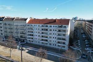 *** Helle sanierte 2-Zimmer-Wohnung in Friedrichshain – bezugsfrei 04.2027 ***