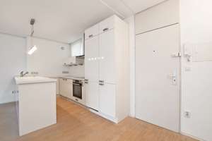 AIGNER - Lichtdurchflutete 2-Zimmer-Wohnung mit zwei sonnigen Loggien im beliebten Arabellapark – Die vollständige Adresse der Immobilie erhältst du vom Anbieter., 81925 Parkstadt, München – Vorschaubild 6
