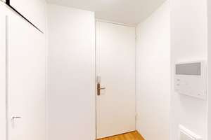 1 Zimmer Apartment mit Balkon, Einbauküche  in Erlangen – Paul-Gossen-Straße 119, 91052 Rathenau, Erlangen – Vorschaubild 1
