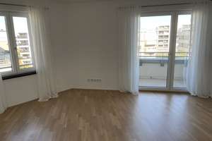 Moderne 2-Zimmer-Dachgeschosswohnung mit Balkon & Garagenstellplatz – Colmdorfstrasse 13, 81249 Aubing-Süd, München – Vorschaubild 6