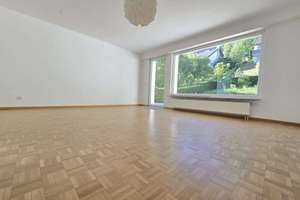 Traumhafte Doppelhaushälfte mit Pool, Doppelgarage und hochwertiger Ausstattung – Die vollständige Adresse der Immobilie erhältst du vom Anbieter., 70195 Botnang-West, Stuttgart – Vorschaubild 11