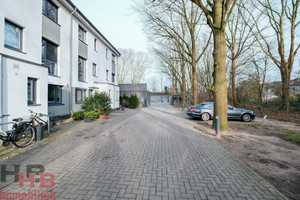 TOP KfW 70 Haus - Fernwärme - Neuwertiges RMH mit 2 Bädern, 2 Terrassen zzgl. Garage – Bremen – Vorschaubild 22