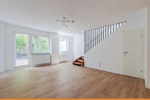 Vollständig renovierte Maisonette-Wohnung mit Terrasse, Loggia und Stellplatz am Waldrand – Die vollständige Adresse der Immobilie erhältst du vom Anbieter., 14109 Wannsee, Berlin – Vorschaubild 1