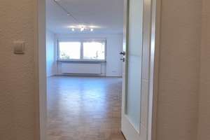 Exklusive 4-Zimmer-EG-Wohnung mit Balkon und EBK in SB-Scheidt – Kirchweg 19, 66133 Scheidt, Saarbrücken – Vorschaubild 7