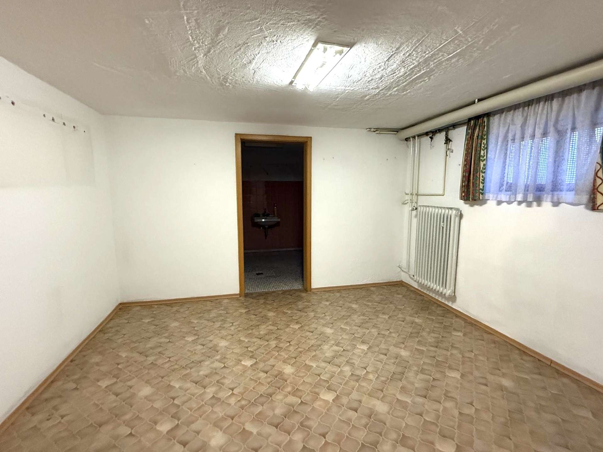 Immobilie in Bayerbach - Wohnen auf einer Ebene.
Großzügiger Bungalow in Siedlungslage - Bild 16