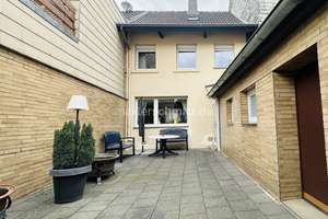 GEPFLEGTES REIHENMITTELHAUS MIT INNENHOF IN ZENTRALER LAGE VON GIESENKIRCHEN! – Die vollständige Adresse der Immobilie erhältst du vom Anbieter., 41238 Giesenkirchen-Mitte, Mönchengladbach – Vorschaubild 14