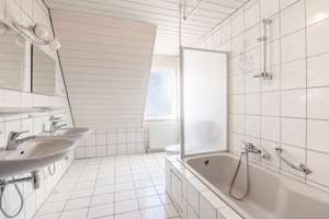 !!! Auch für Kapitalanleger: 121m² / 4,5 Zi. / 2 Bäder / EBK / Balkon / Gartennutzung / Garage !!! – Die vollständige Adresse der Immobilie erhältst du vom Anbieter., 74080 Böckingen, Heilbronn – Vorschaubild 8