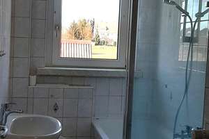 Helle 3-Raum-Wohnung in ruhiger Lage bei Döbeln - Tageslichtbad, EBK & Stellplatz möglich – 4720 Mochau – Vorschaubild 1