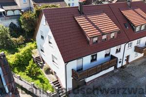 Schönes Haus mit zwei Wohnungen zu einem Top-Preis! – Die vollständige Adresse der Immobilie erhältst du vom Anbieter., 72178 Waldachtal – Vorschaubild 3