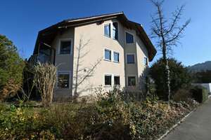 Doppelhaushälfte mit zwei Wohneinheiten, Garten und Garage – Die vollständige Adresse der Immobilie erhältst du vom Anbieter., 78266 Büsingen am Hochrhein – Vorschaubild 5