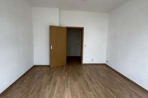 Frisch renovierte 2-ZKB mit Balkon und Fensterbad mit Eckwanne und Dusche – Helmstedter Straße 27, 39112 Sudenburg, Magdeburg – Vorschaubild 13