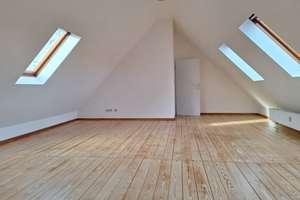 Eilbek, großzügige DG-Whg, frisch renoviert – Tiecksweg 3, 22089 Eilbek, Hamburg – Vorschaubild 6
